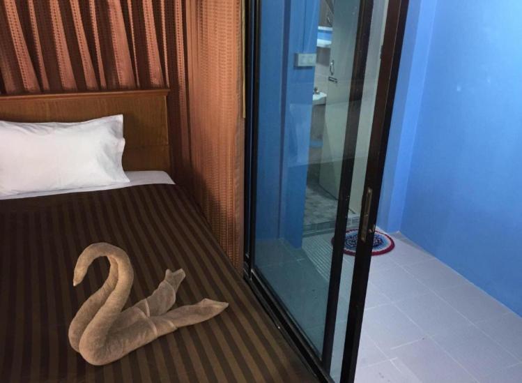 The Lazy Bar And Guesthouse Krabi By Eksteriør billede